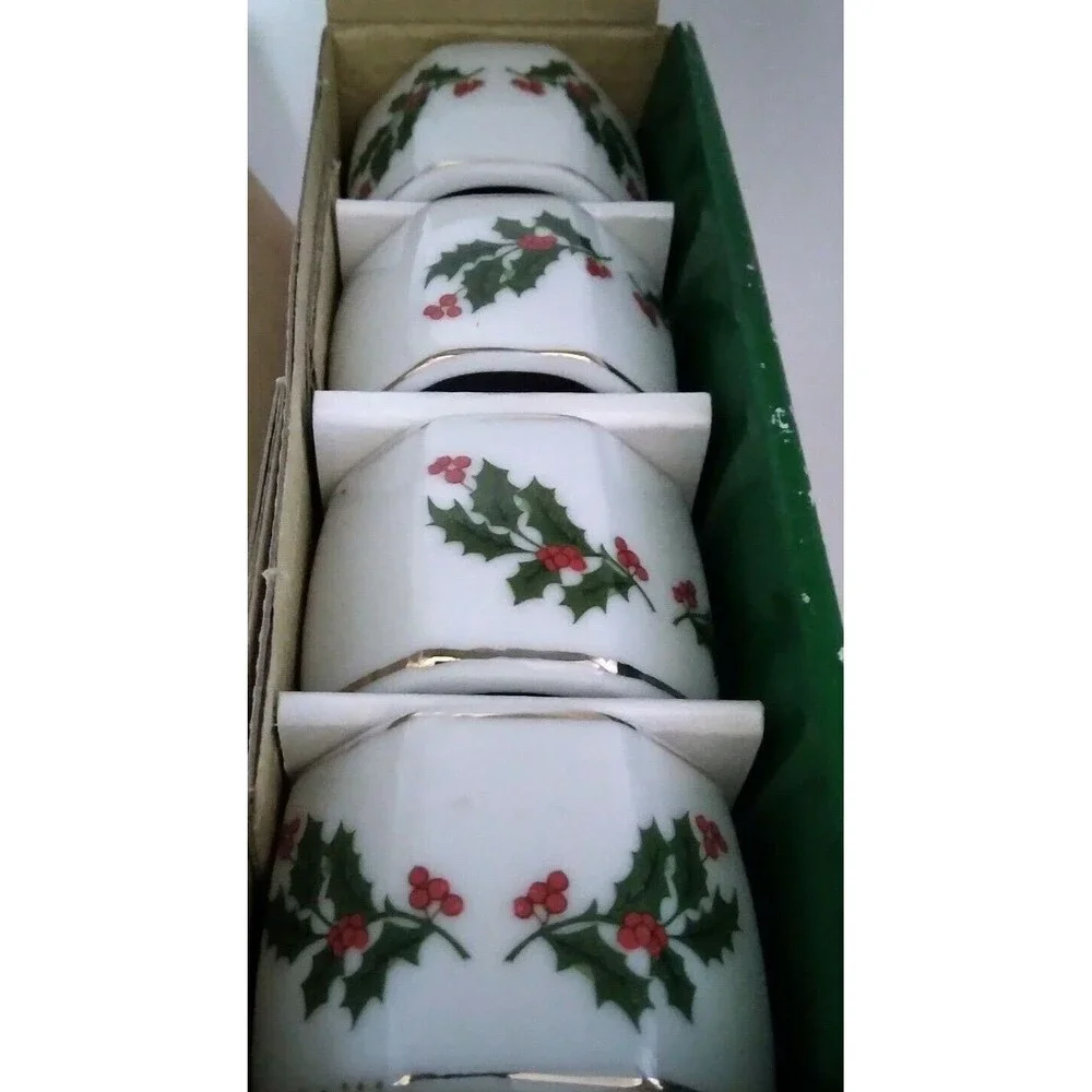 Napkin Ring Set Christmas Japan Porcelain Holly Berry Leaves Hand Decorated